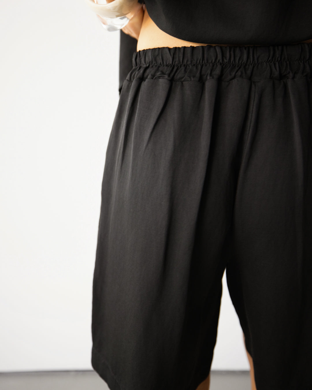Penny Elastic Waist Shorts | Black