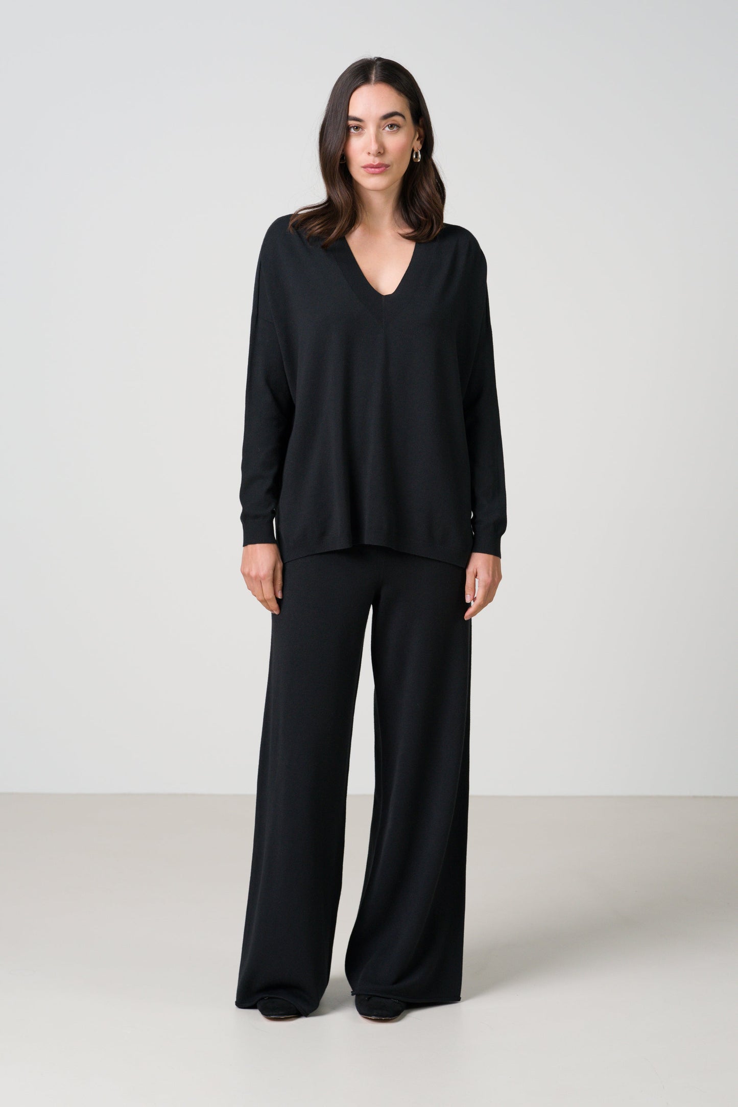 Layla V Neck Sweater | Black | Fine Knit