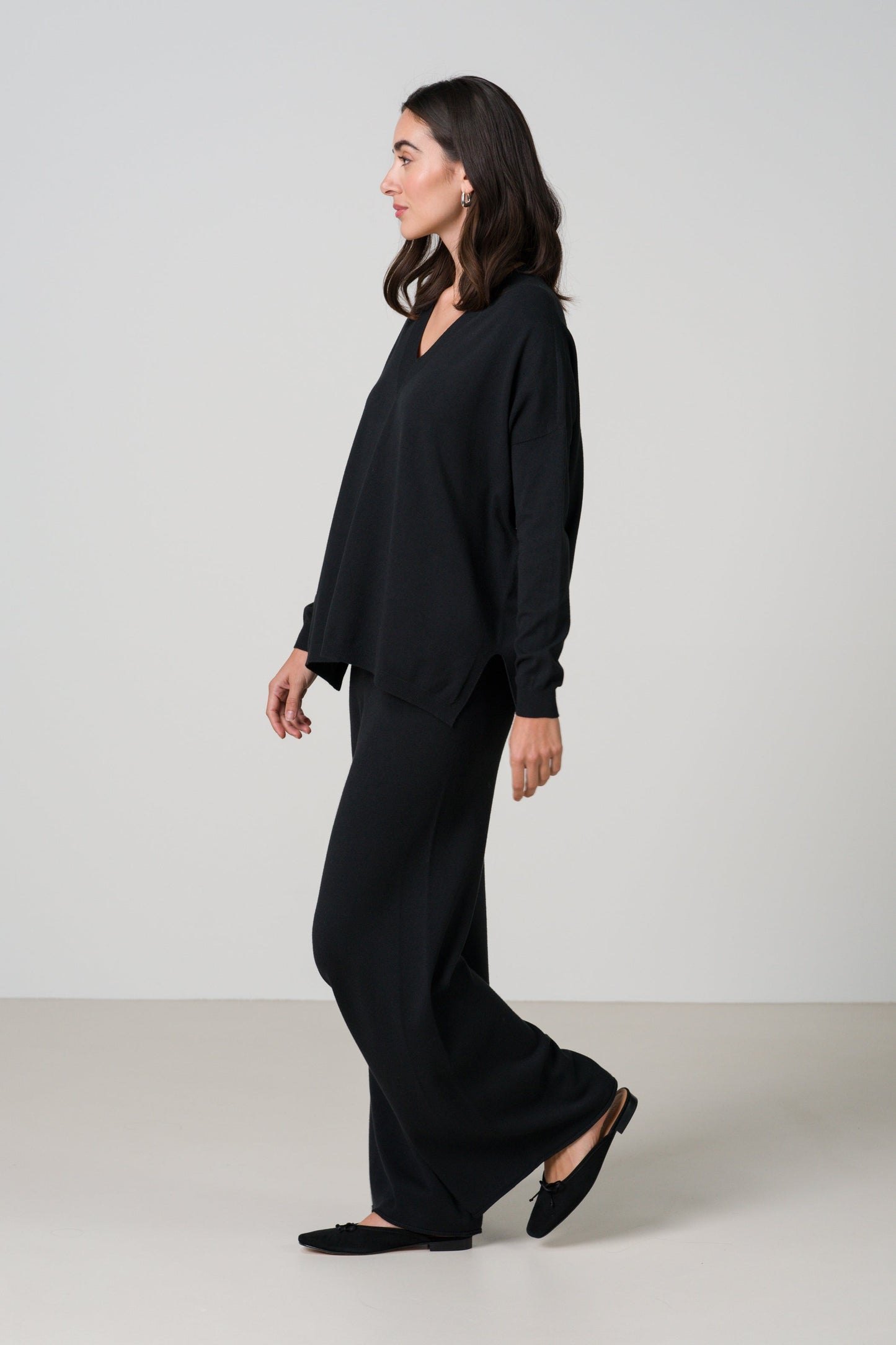 Kaia Elastic Waist Pants | Black | Fine Knit