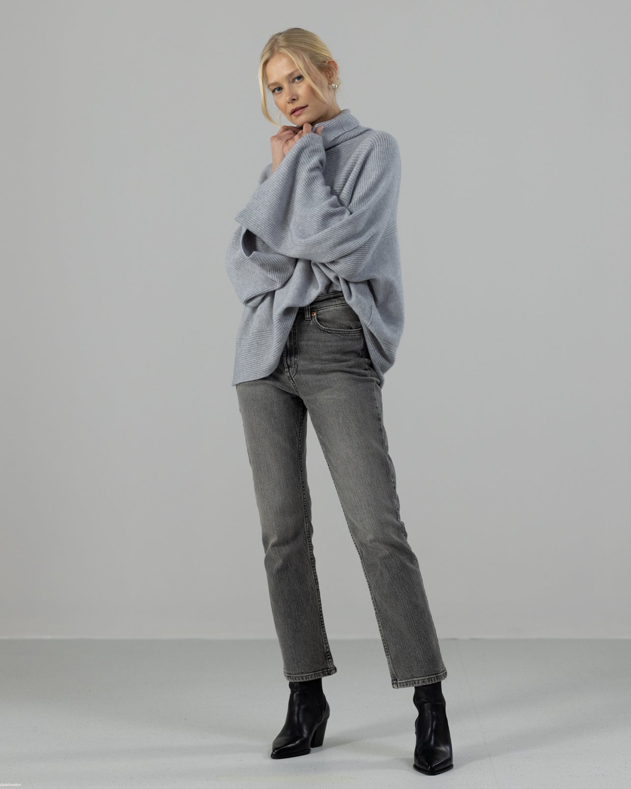 Ribbed Roll Neck Sweater | Light Grey