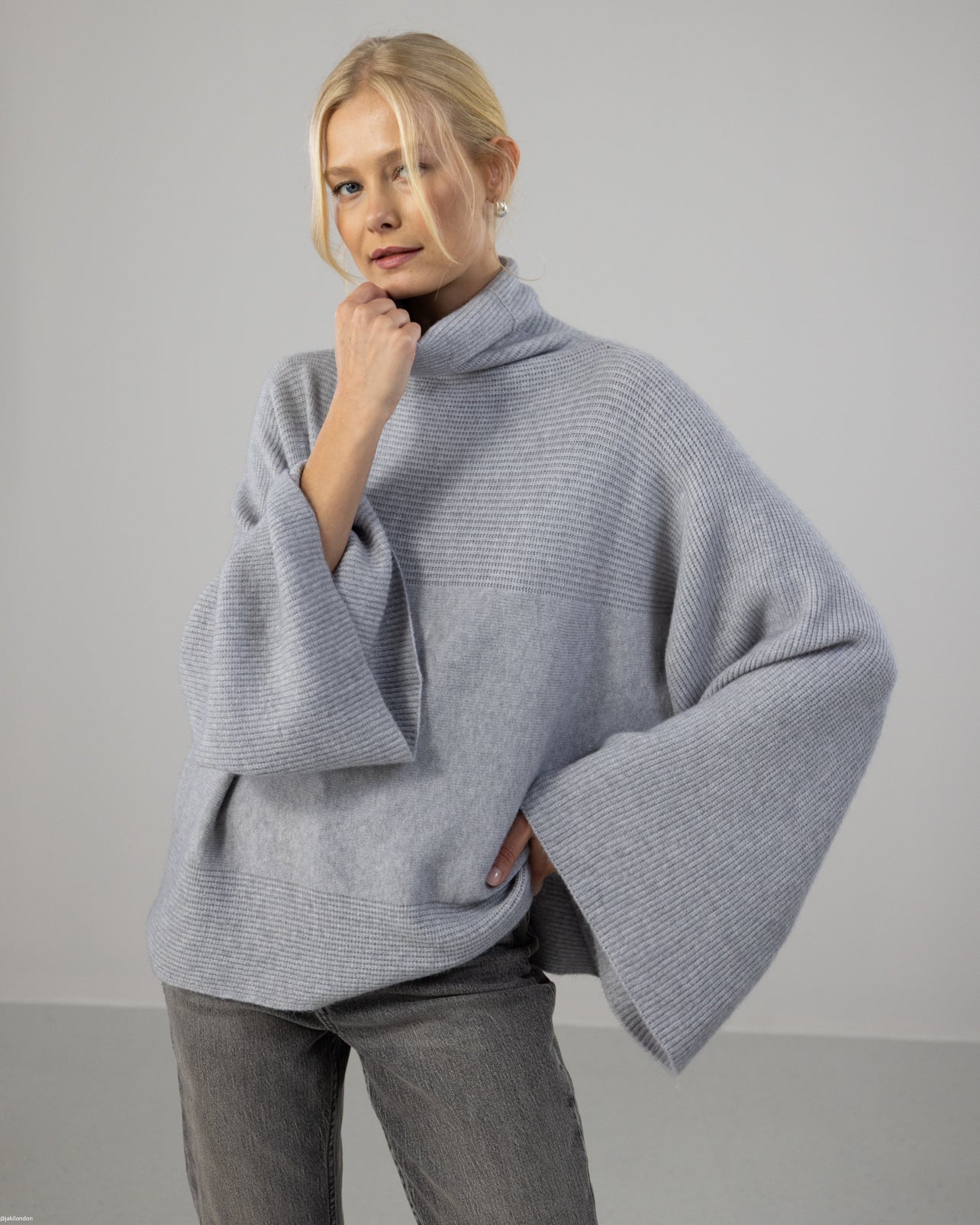 Ribbed Roll Neck Sweater | Light Grey
