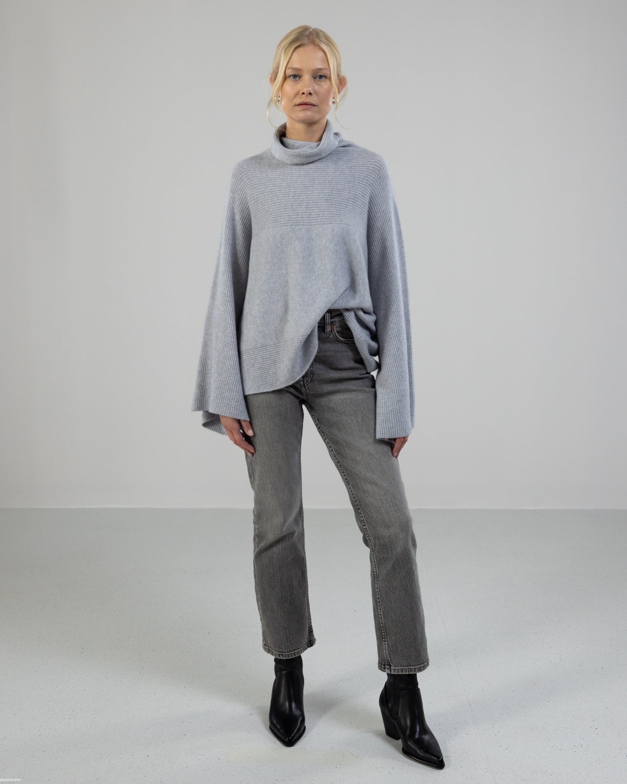 Ribbed Roll Neck Sweater | Light Grey