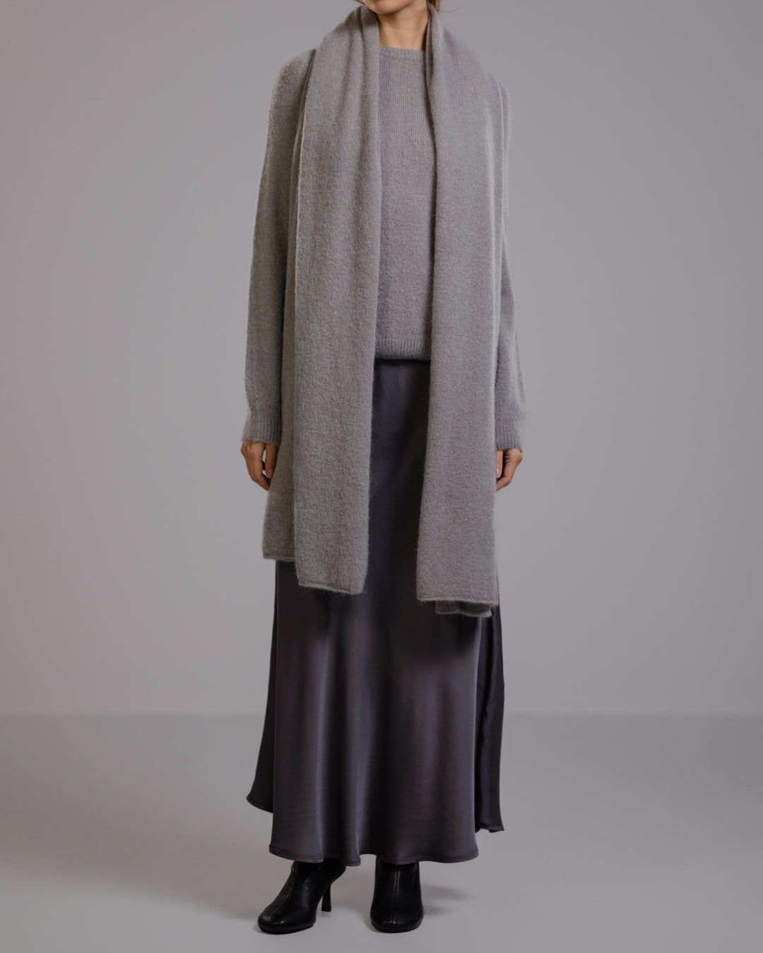 Sonya Shawl | Light Grey | Alpaca Blend