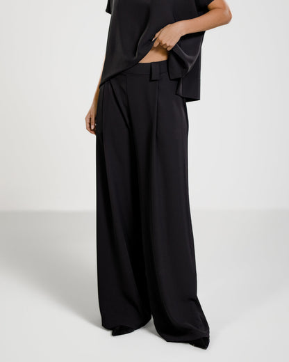 Gabriella Pleated Elastic Waist Trousers | Black