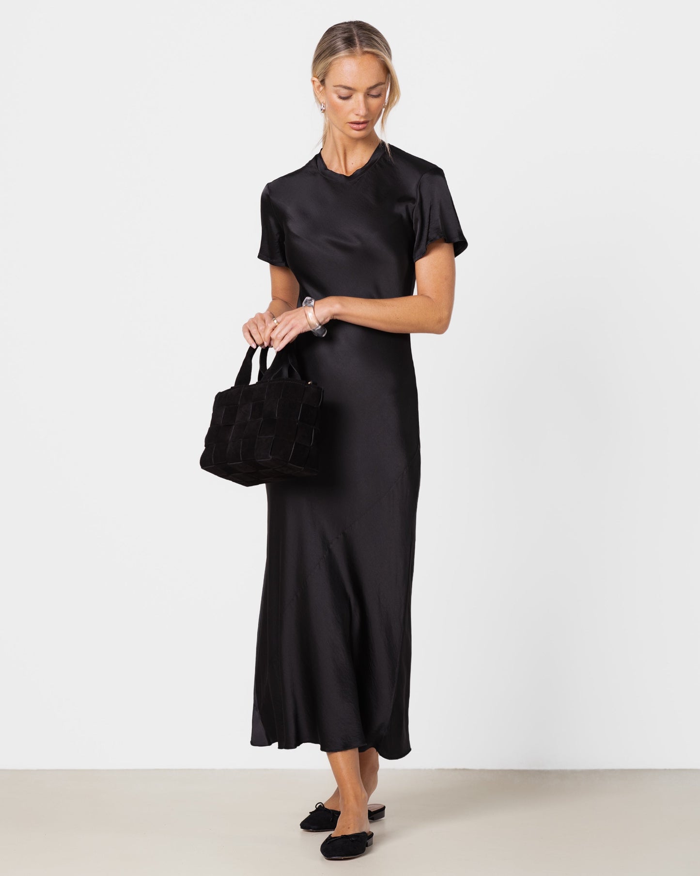 Saskia Short Sleeve Satin Dress | Black