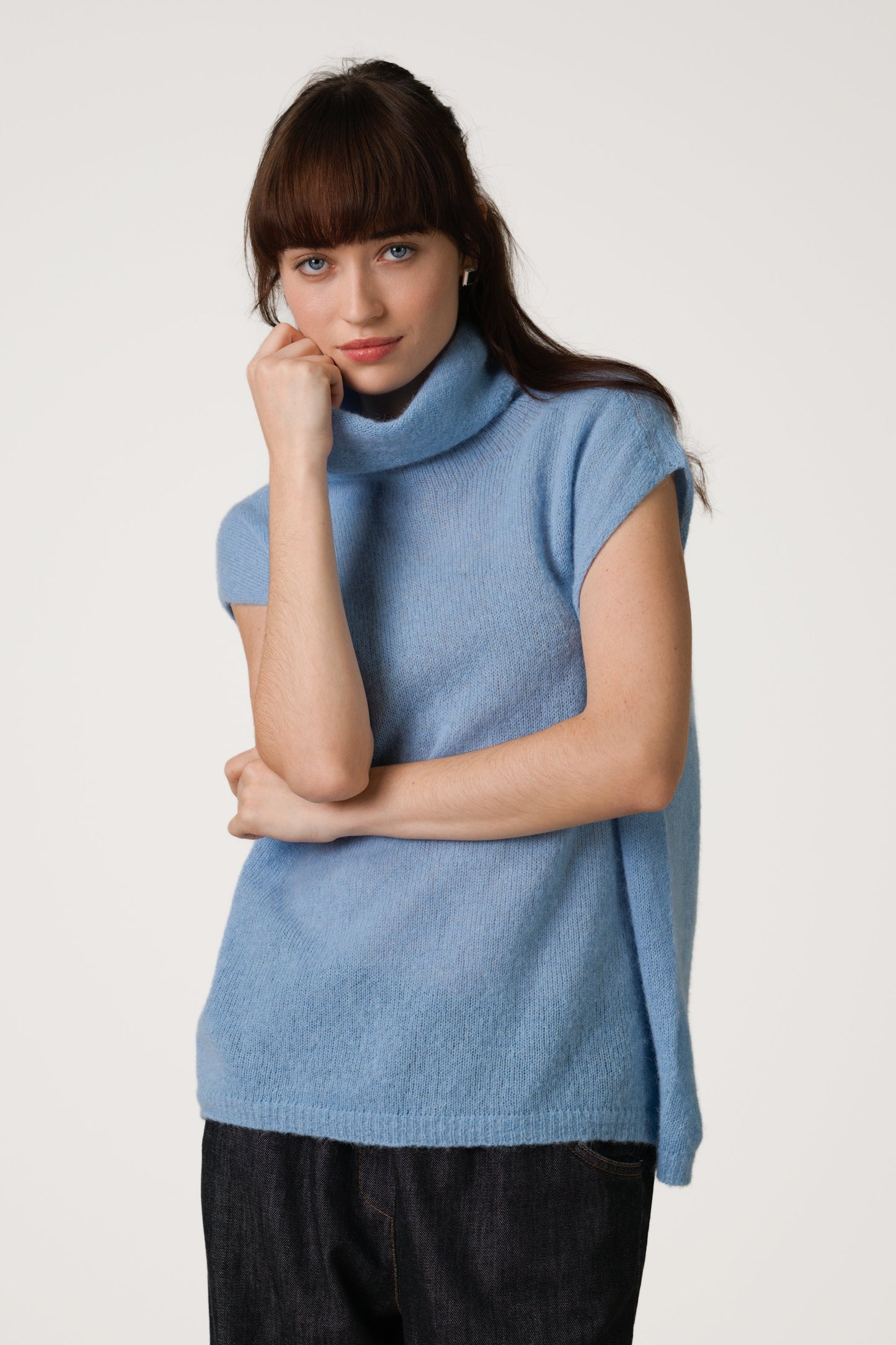 Nyx Sleeveless Turtleneck | Sky Blue | Alpaca-Wool Blend