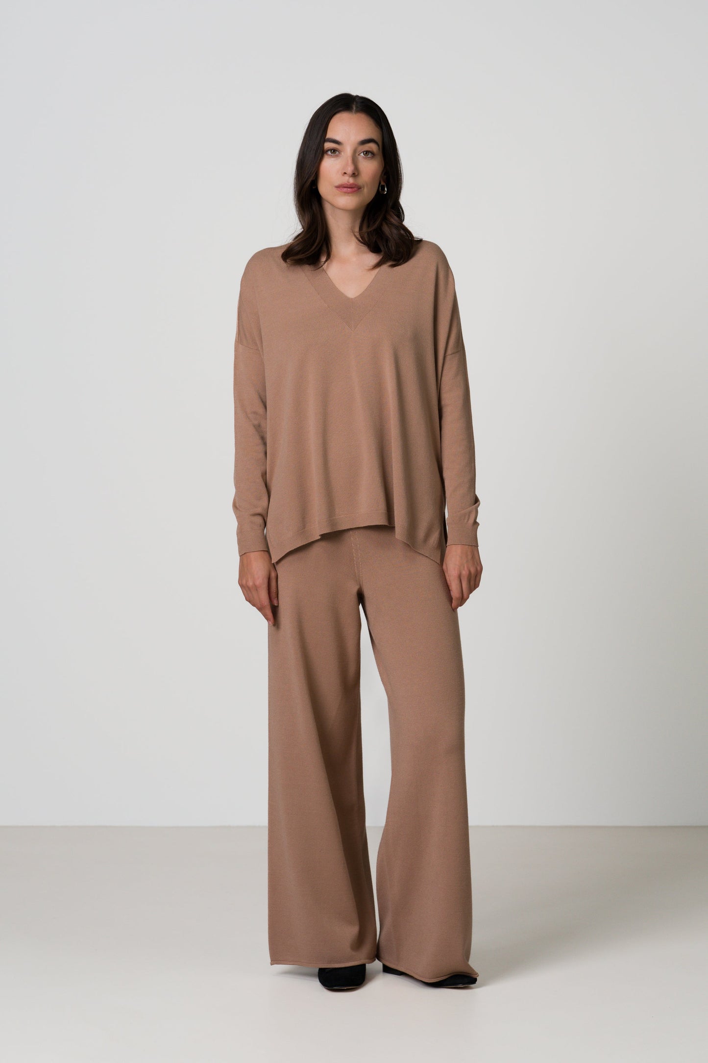 Layla V Neck Sweater | Chestnut Brown | Fine Knit