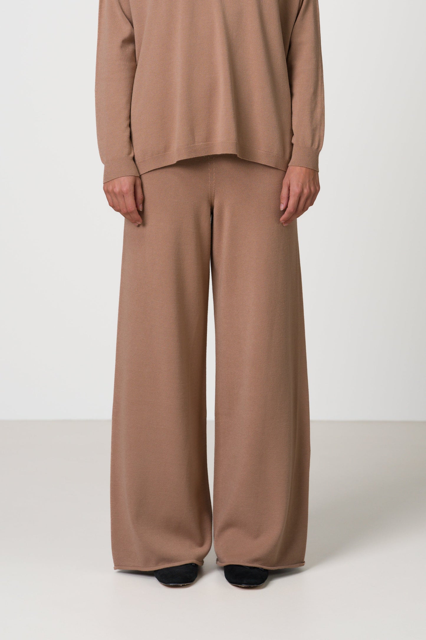 Kaia Elastic Waist Pants | Chestnut Brown | Fine Knit
