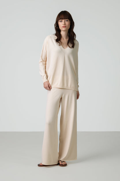 Layla V Neck Sweater | Cream | Fine Knit