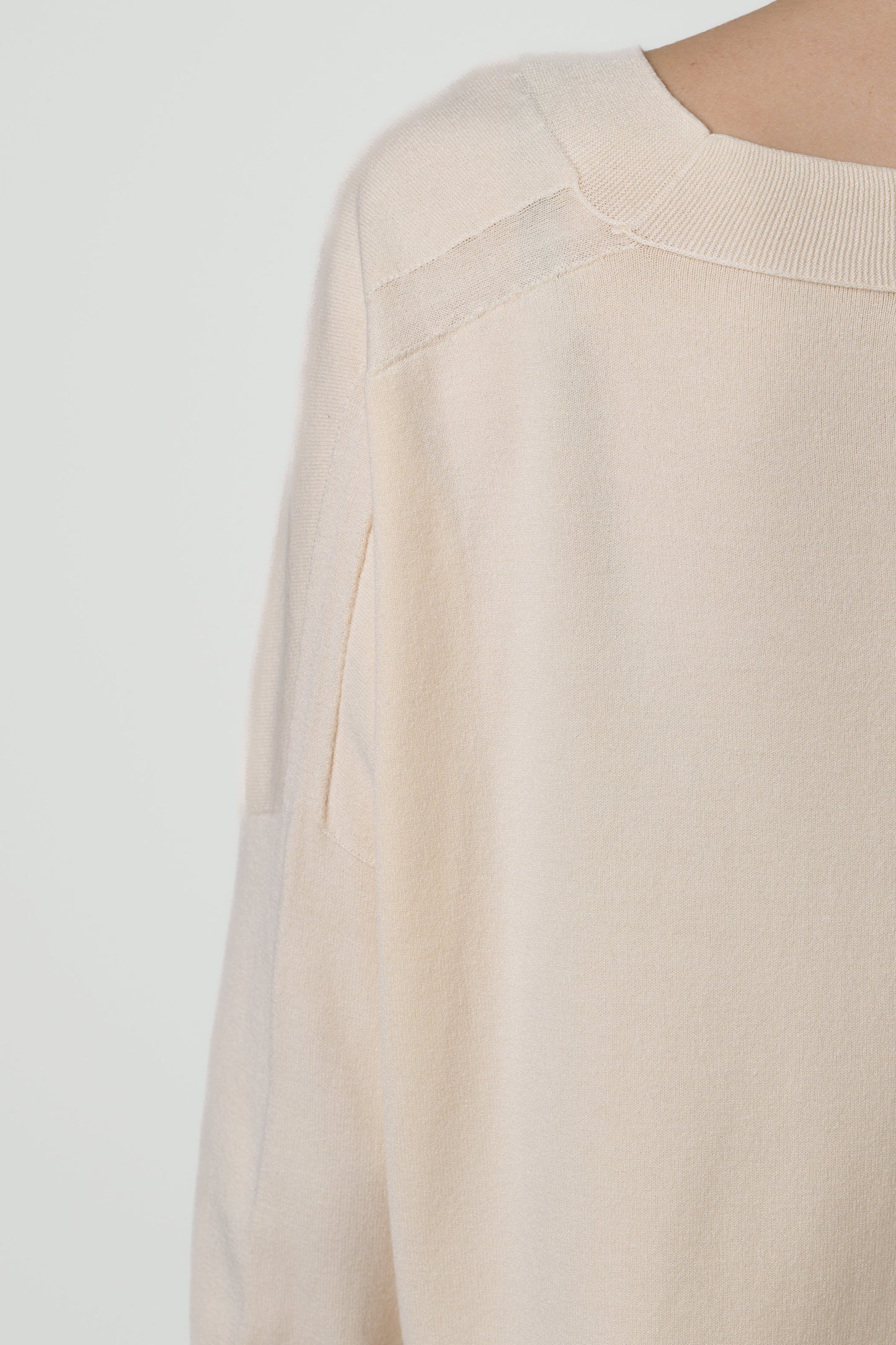 Layla V Neck Sweater | Cream | Fine Knit