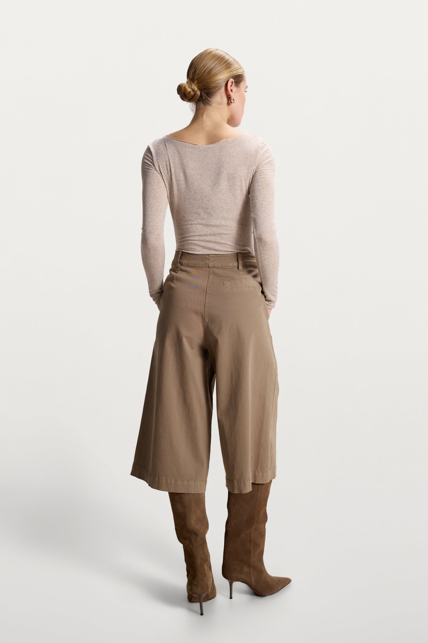 Sydney Bermuda Shorts | Taupe