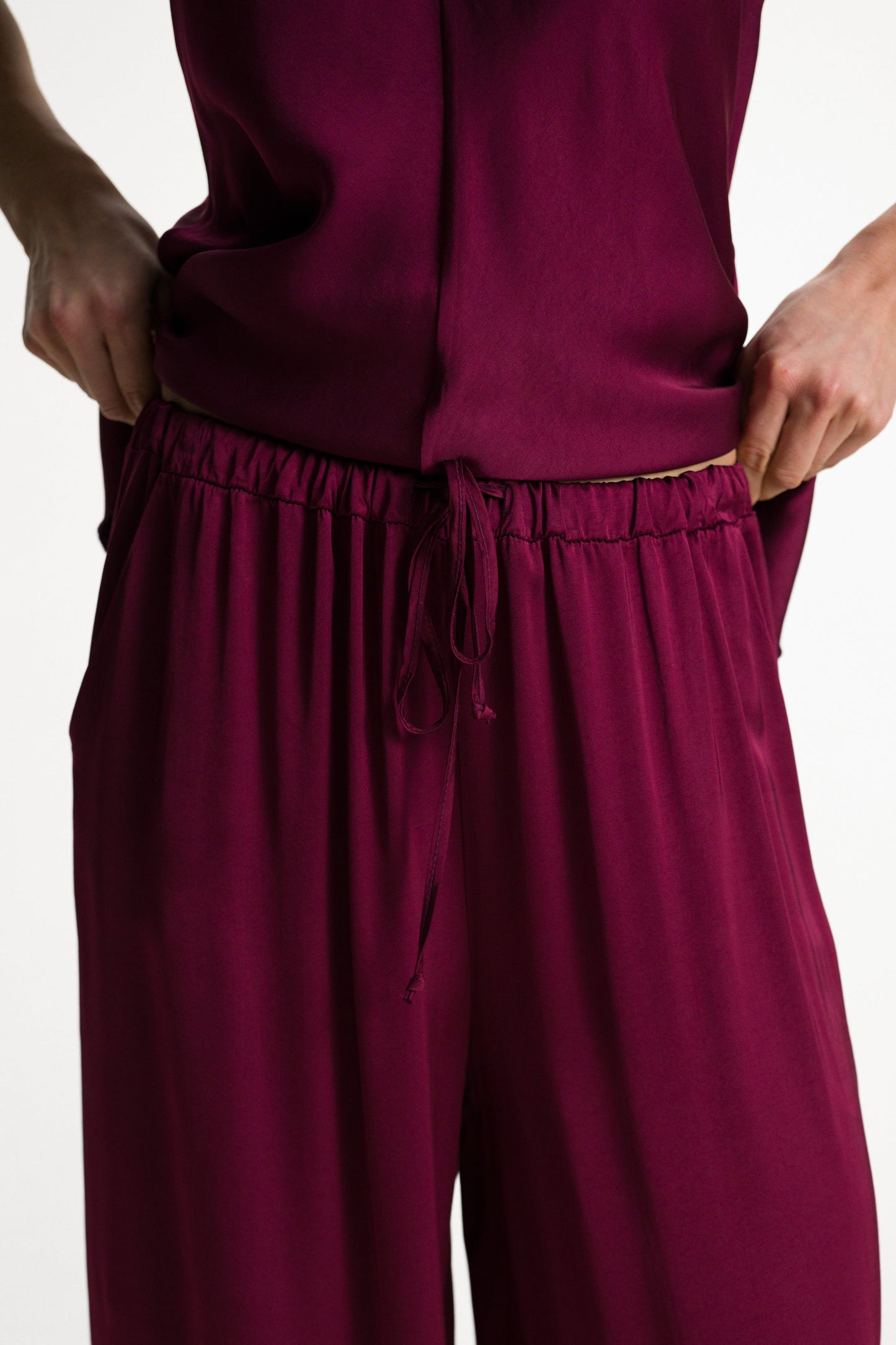 Belle Balloon Satin Trousers | Burgundy