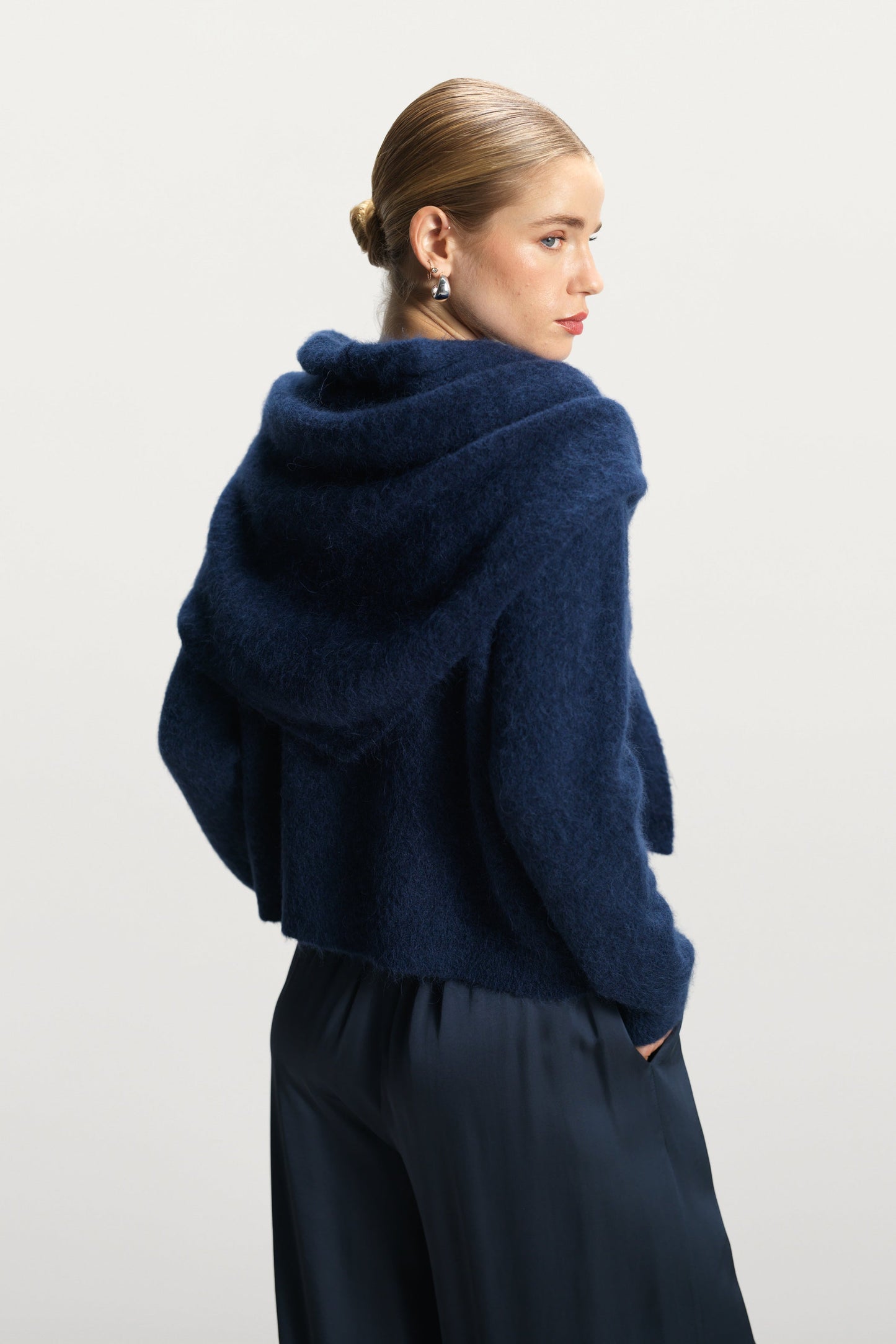 Evie Triangle Maxi Scarf | Navy | Alpaca-Wool Blend